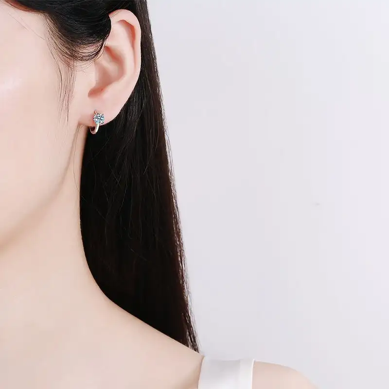 S925 Sterling Silver Stud Earrings Plated PT950 Moissanite Women's High-end Classic Four-claw D Color 50 Points