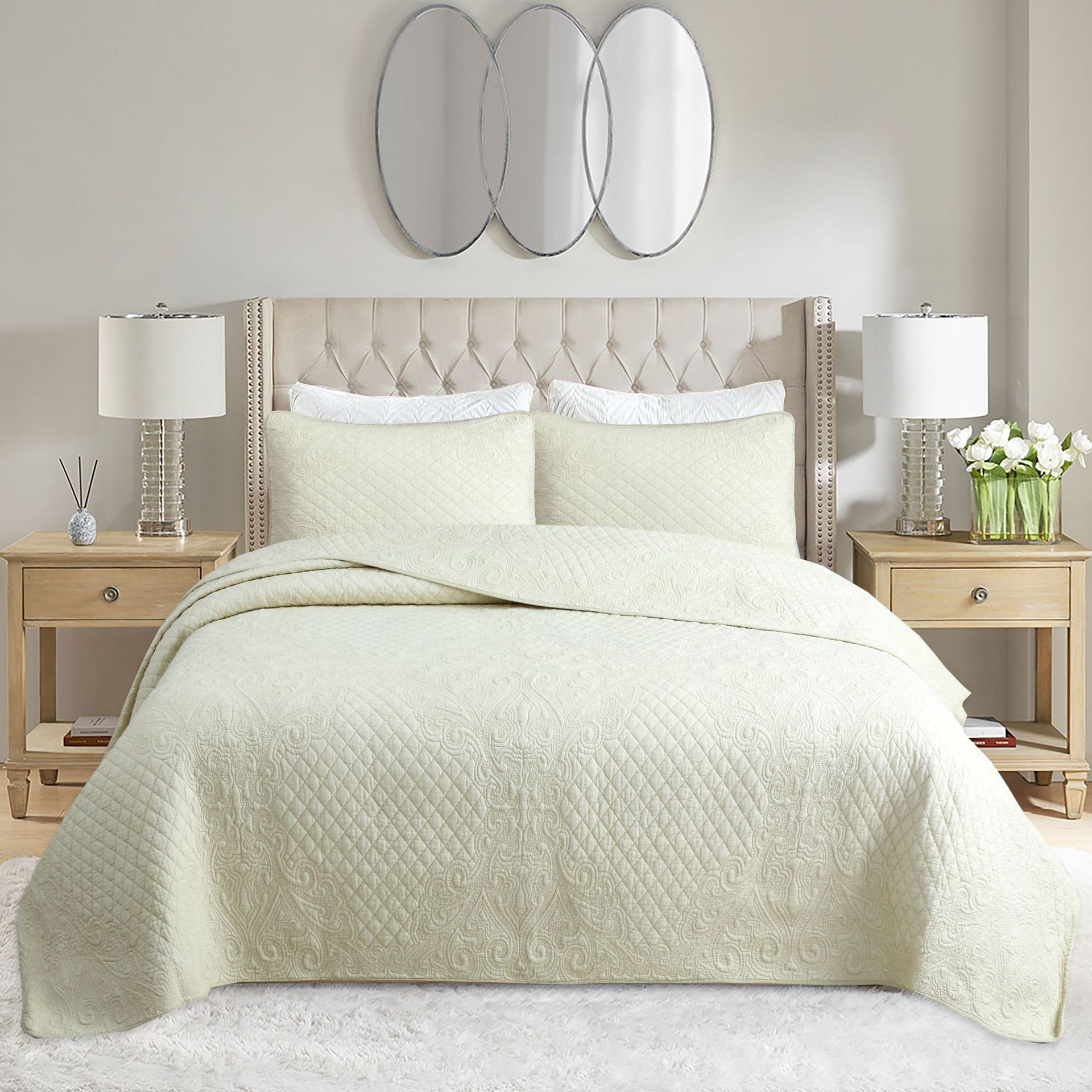 Beige Dream Night