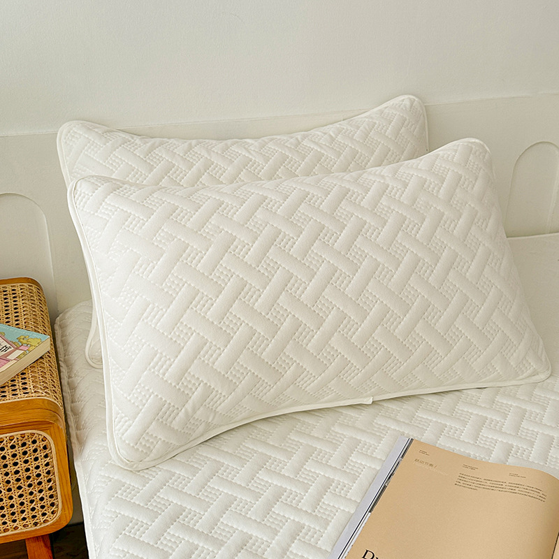 Oil-control Pillowcase For The Isolation Layer