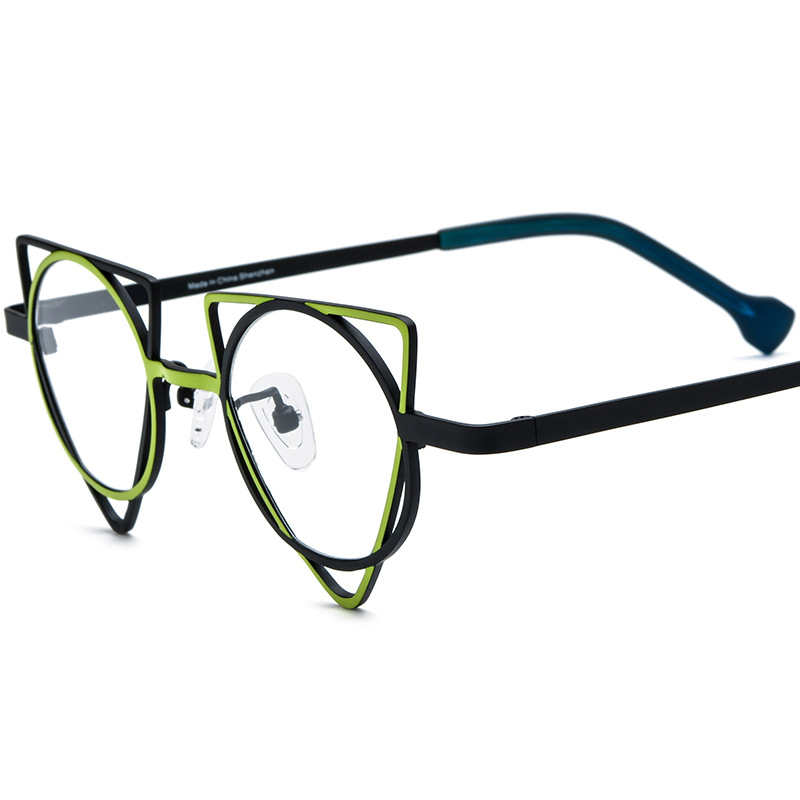 Colored Cat-eye Ultra-light Pure Titanium Myopia Glasses