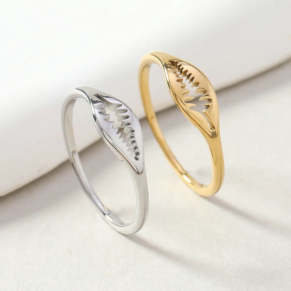 Stainless Steel Ornament Cut Hollow Ring