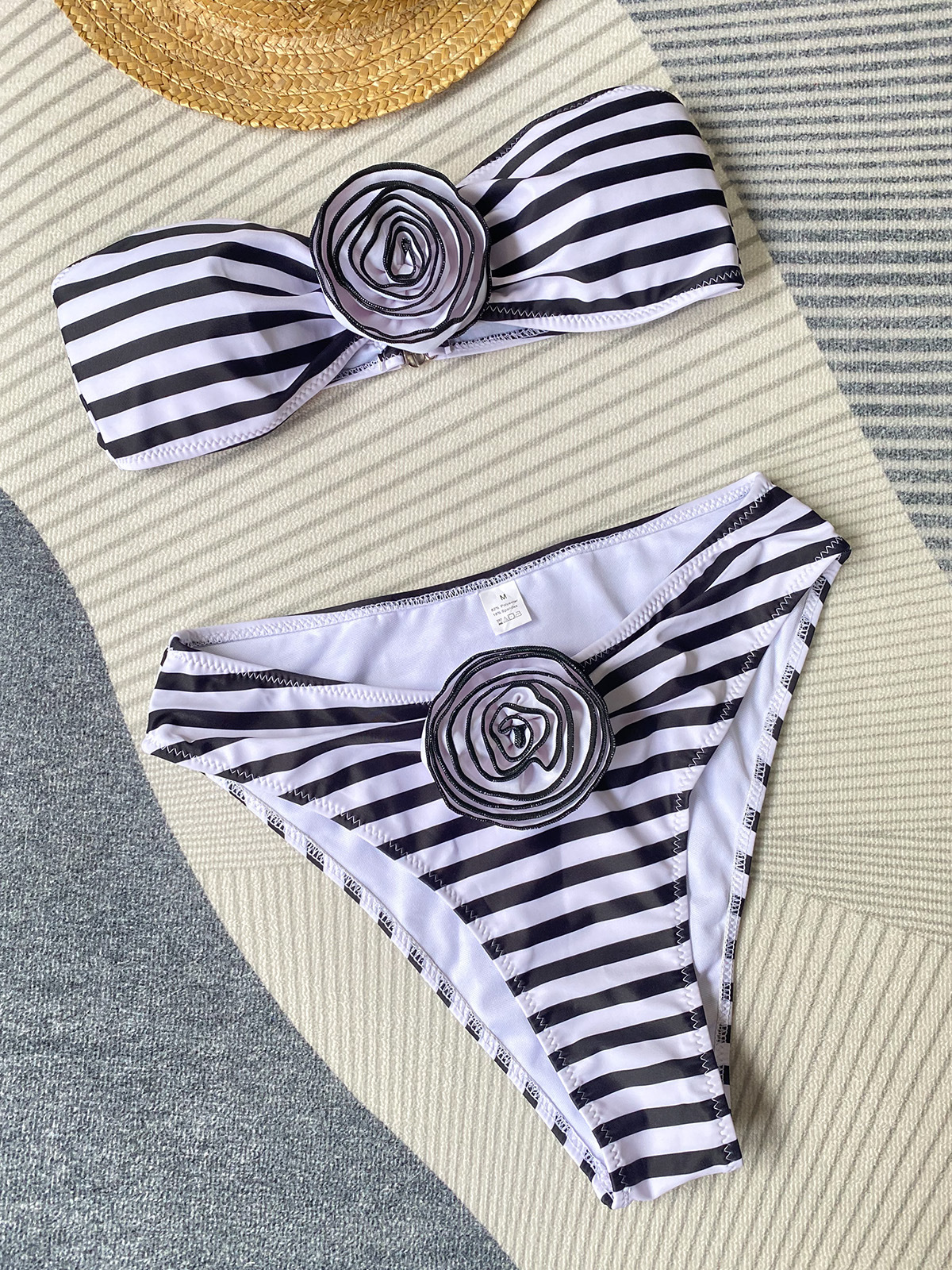 High Waist Three-dimensional Flower Split Women's Swimsuit - Image 2
