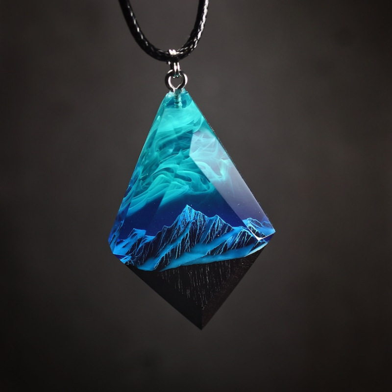 Aurora Resin Luminous Pendant Noctilucent Necklace. Product information: Treatment Process: Polishing, Color: Color, Material: Plastic/resin, Popular elements: Aurora, Style: Personality. Packing list: 1*Resin Necklace. Images of the product.