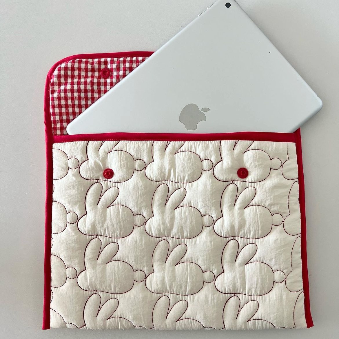 Embroidered Rabbit Pattern Portable Tablet Storage Bag