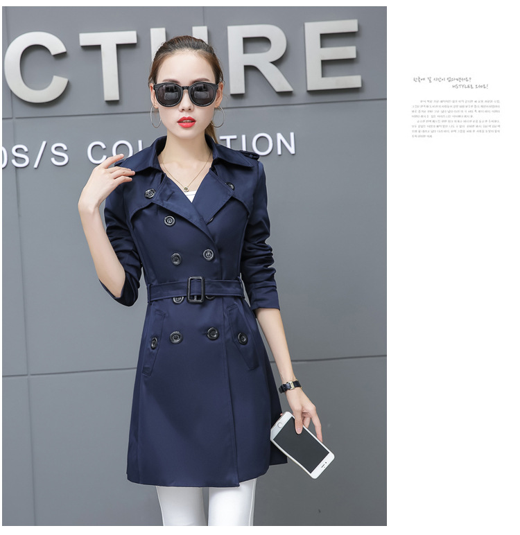 Тонкий женский плащ плюс размер средней длины