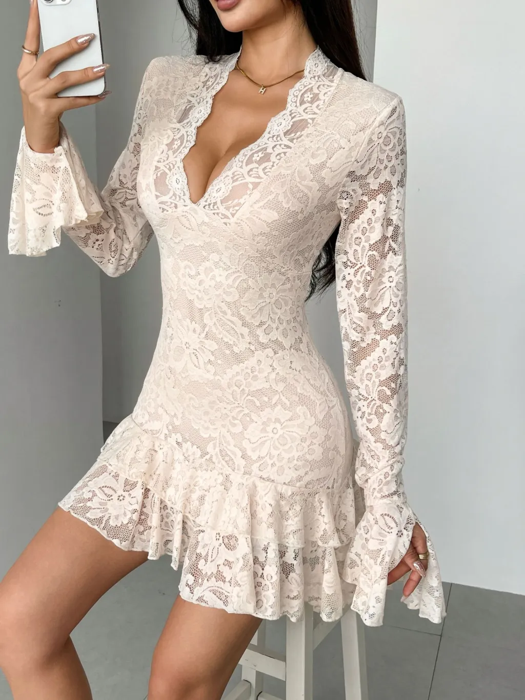 New Lace V-neck Double-layer Ruffled Slim-fit Mermaid Dress - Apricot