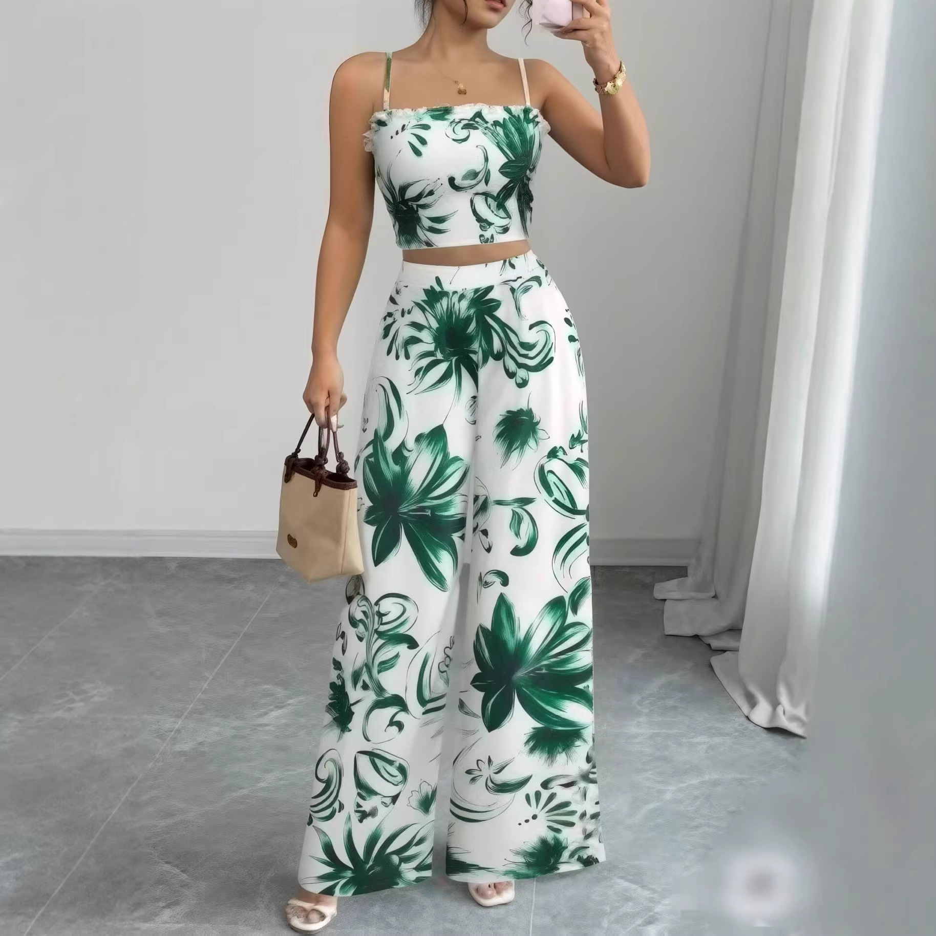 Womens Slim-Fit Fashionable Jumpsuit With Straps And Print For Casual Wear