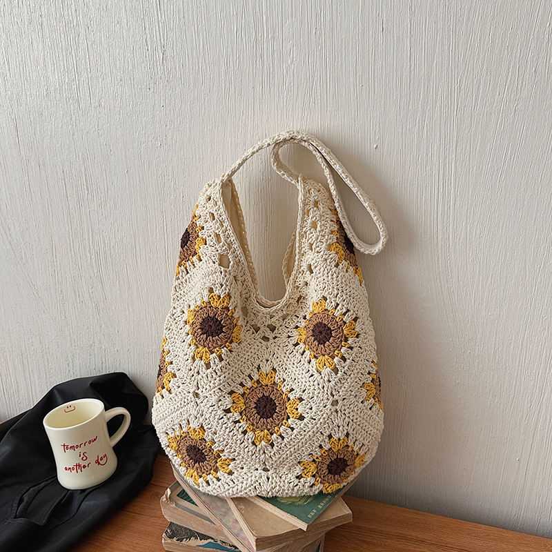 Woven Floral Clutch, picture 4 of 8