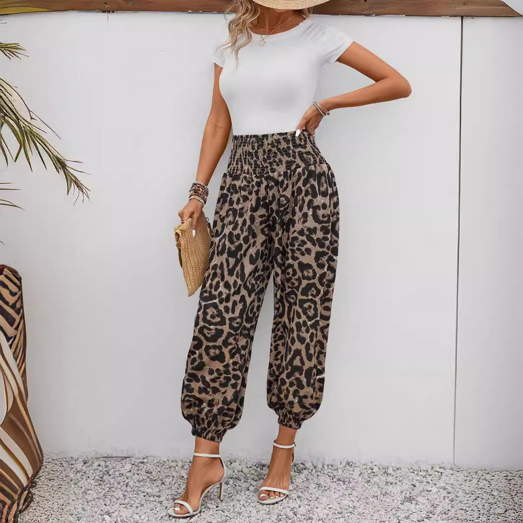 Trendy Leopard-print Casual Jogger Capri Pants With An Elastic Waist And Wide Pockets