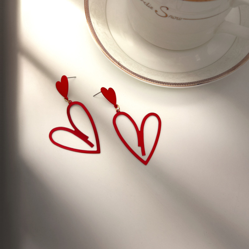 Simple Metal Heart Electrophoretic Coating Exaggerated Personalized Design Earrings