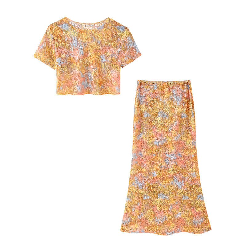 Round Neck Lace Print Slim Fit Top And Skirt Suit