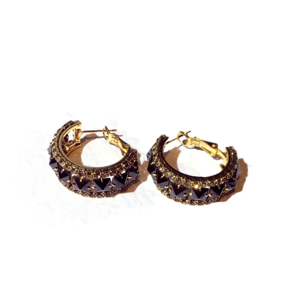 Women's Fashion Inlaid Zirconium Temperamental Earrings
