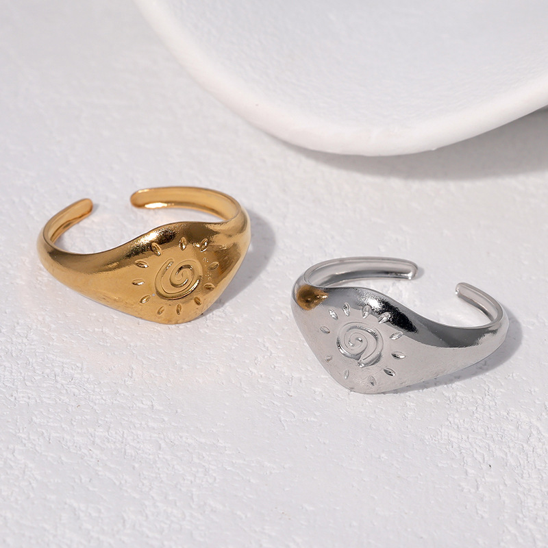 Retro Light Luxury Stainless Steel Ring For Women