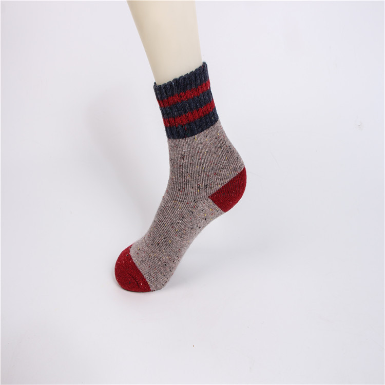 Title 13, Warme Damensocken für Herbst und Winter