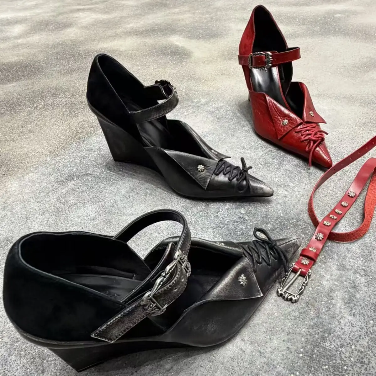 Womens Retro Rivet Flared-Edge Strap High Heels