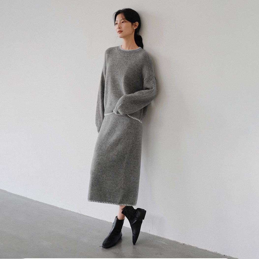 Round Neck Contrasting Edge Knitted Skirt Set