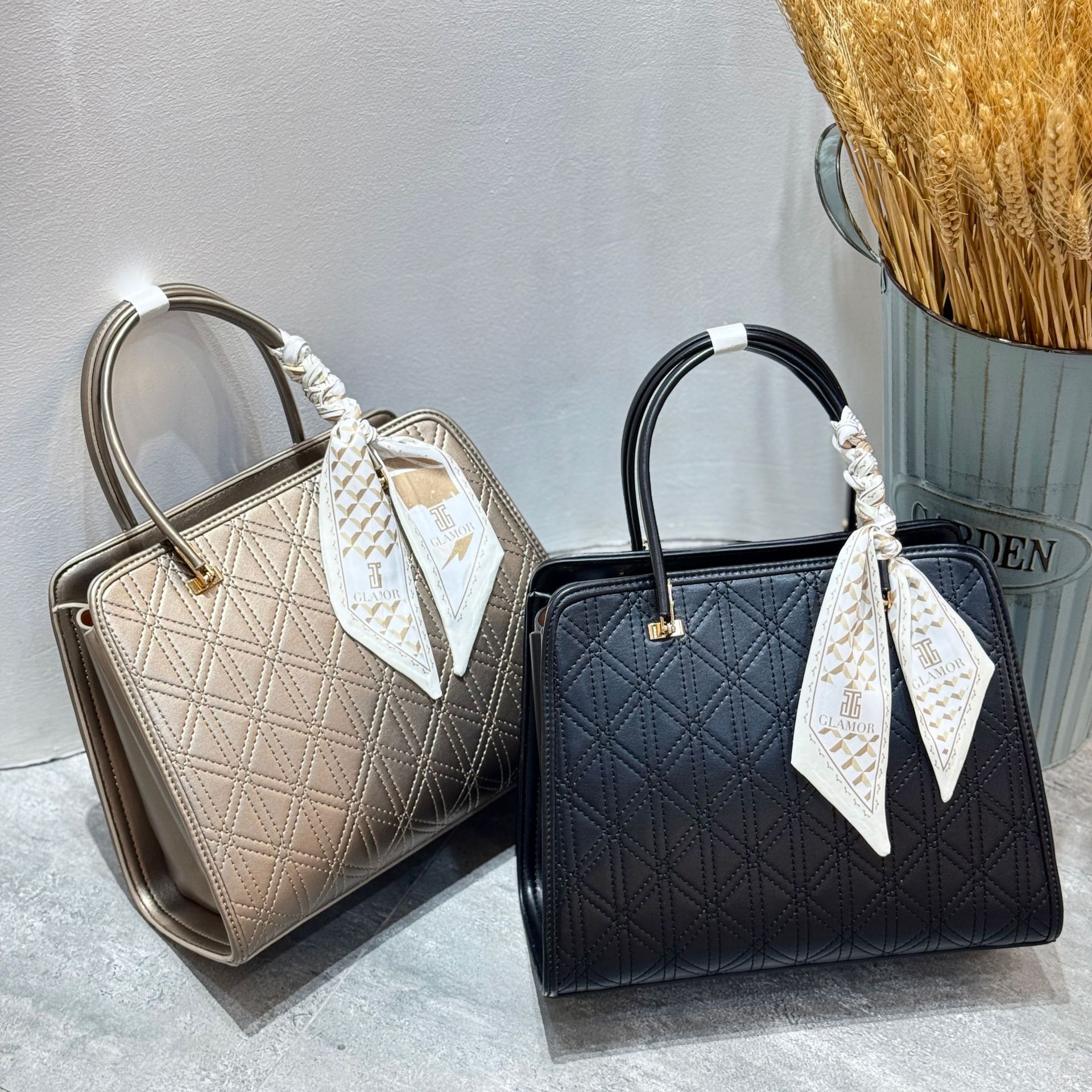 Womens Rhombic-Pattern Crossbody Handbag Niche Design