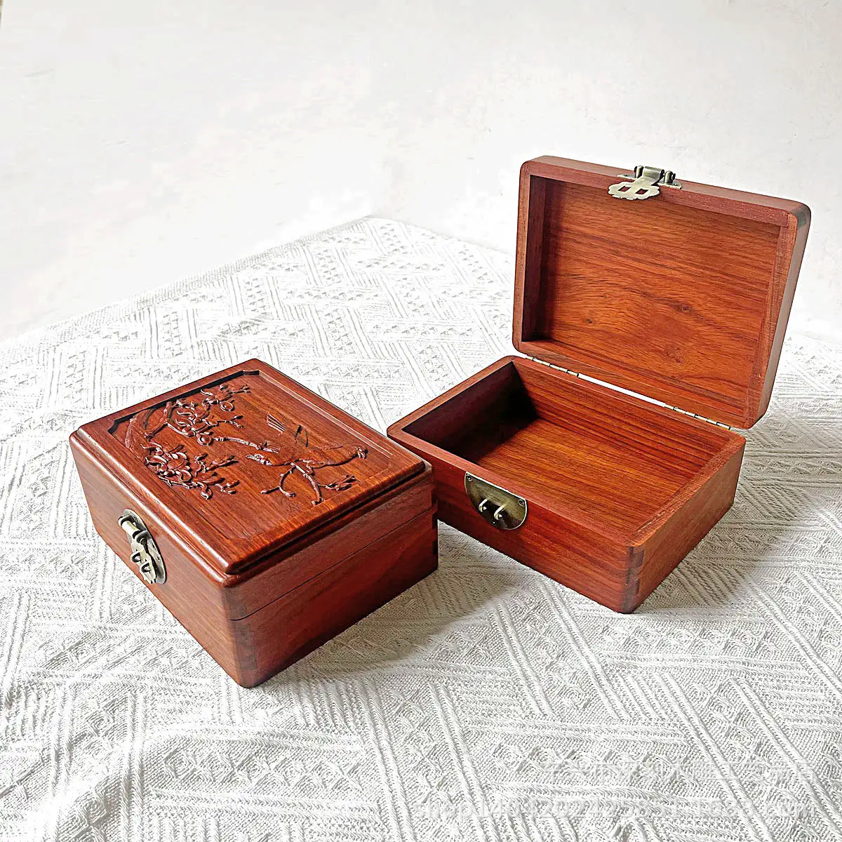 Wooden Magpie Redwood And Pearwood Storage Box Carved Jewelry Solid Wood Necklace Box