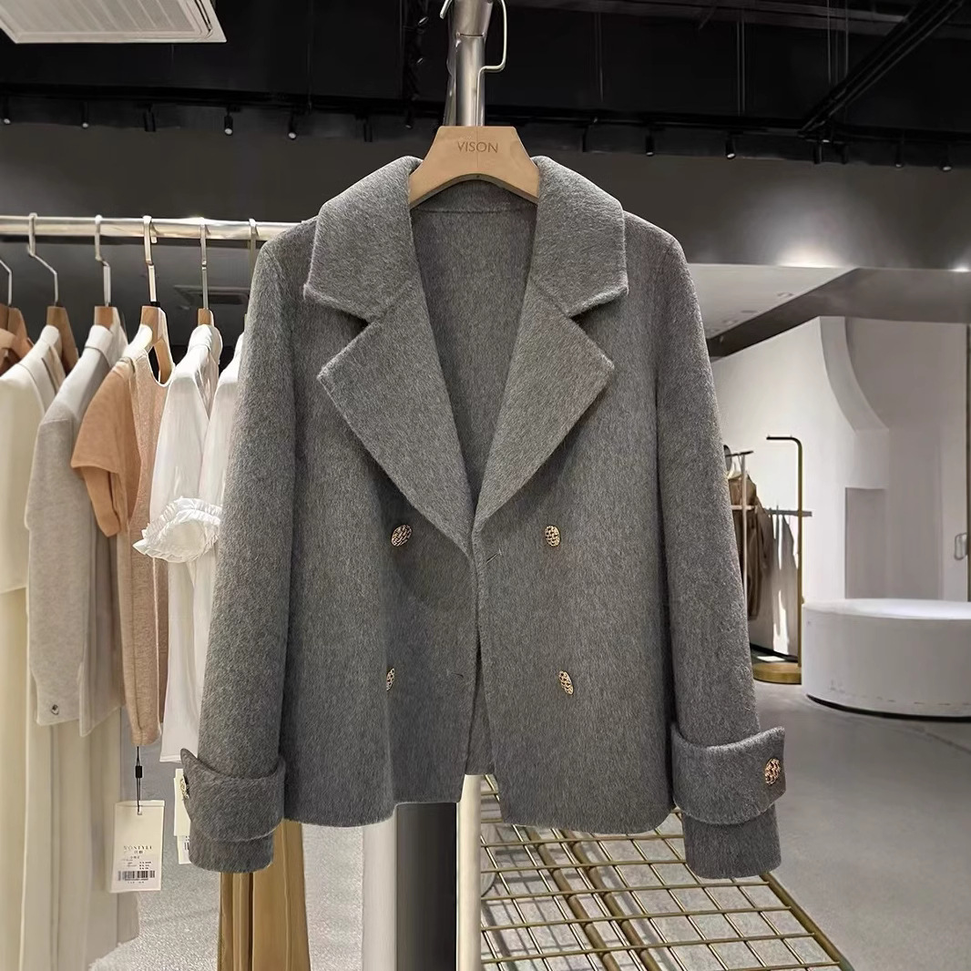 Elegant And Fashionable Wool Coat For Women 3