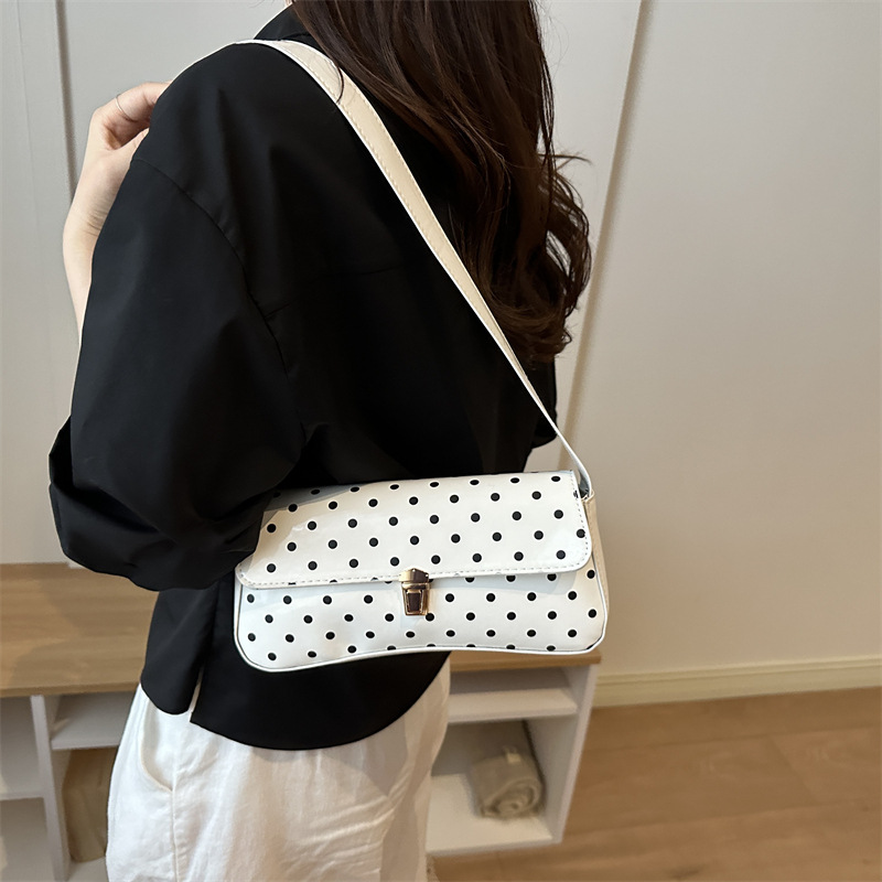 https://cf.cjdropshipping.com/quick/product/1120001b-01cd-4e68-a0b3-334887f10ebe.jpg