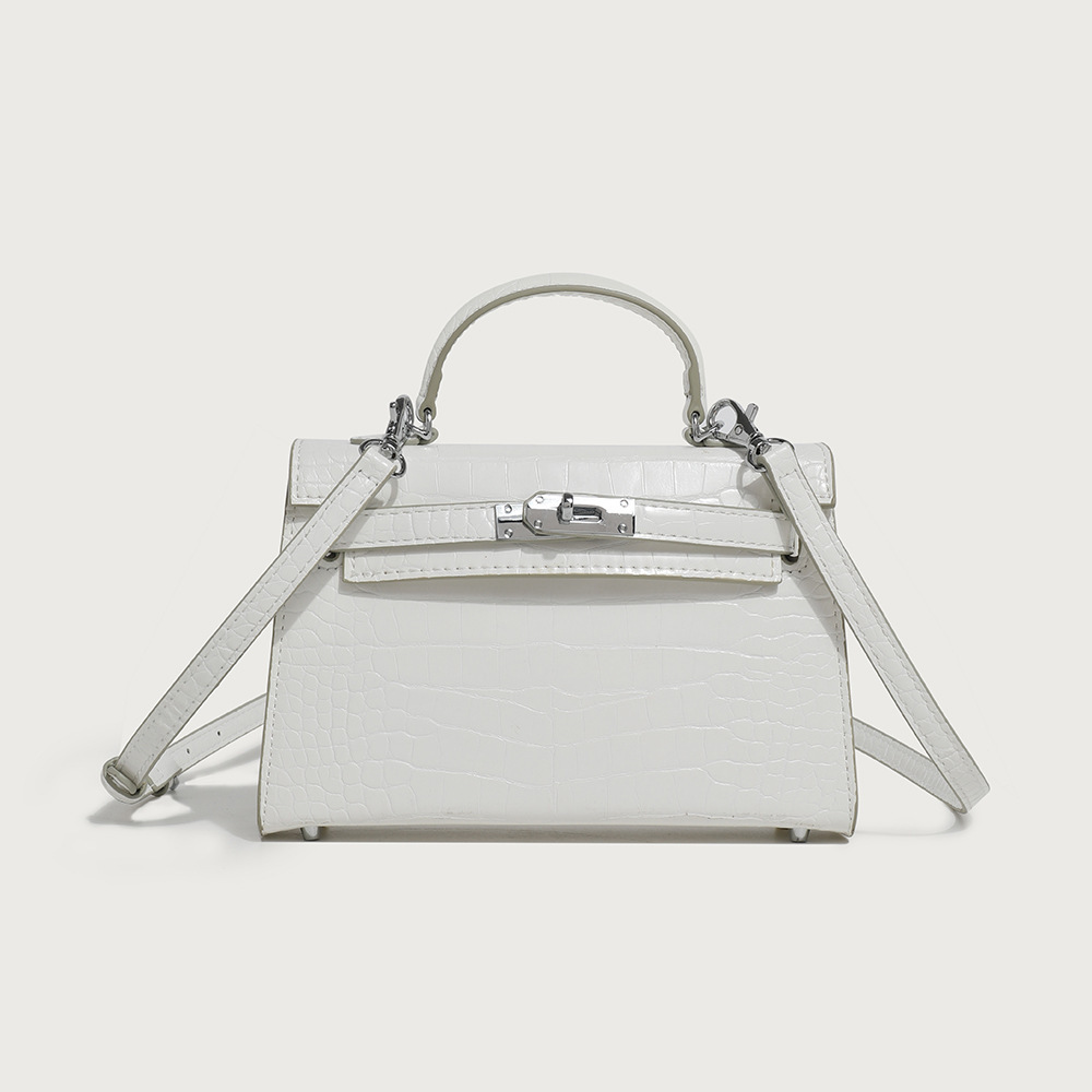 https://cf.cjdropshipping.com/quick/product/11677d21-5980-481d-b5ca-2af75a57fbbf.jpg