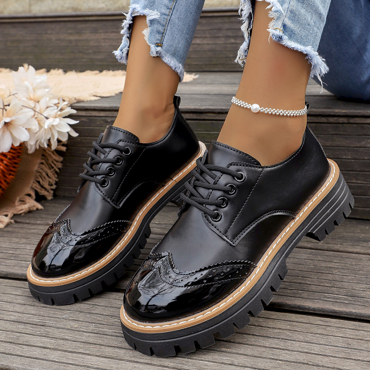 Women's Round Toe Lace-Up Chunky Heel Pumps in Black – front view