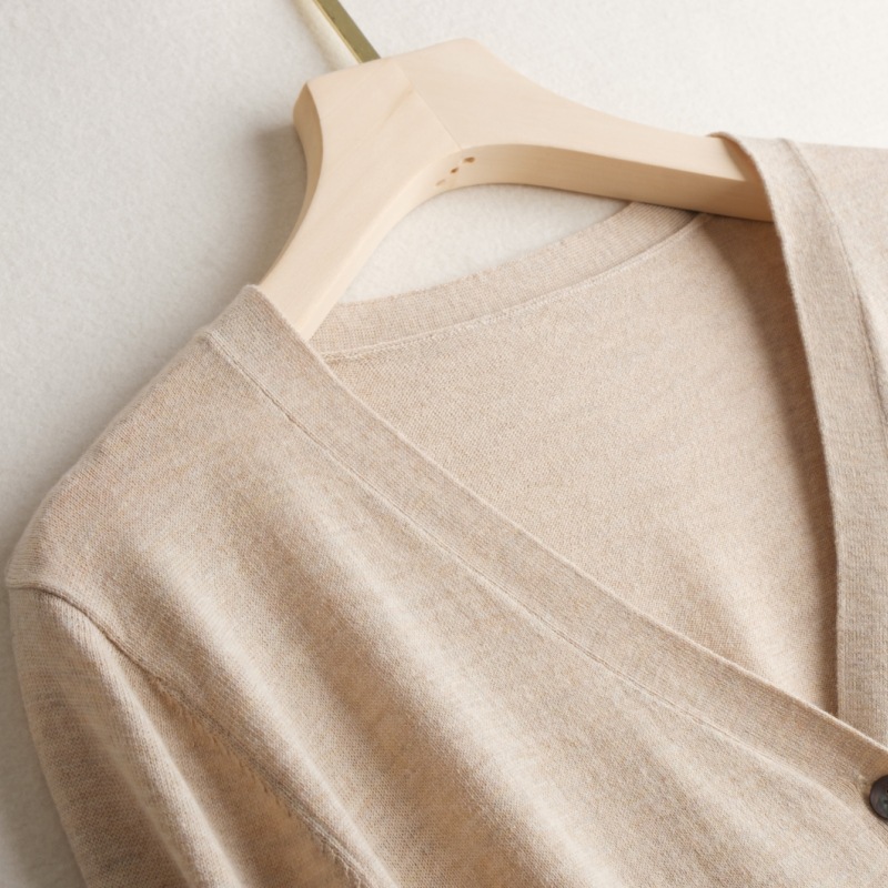 Basic Style Commuter Coat Silk Knitted Cardigan Sweater