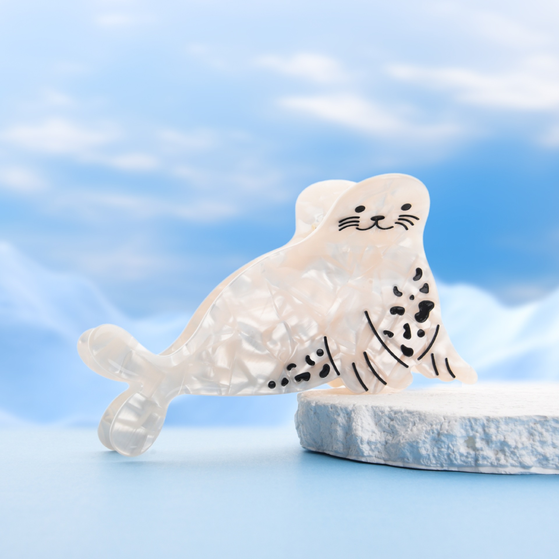 Marine-style Hair Clip For Updo Hairstyles At The Back Of The Head