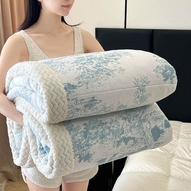 New Three-layer Composite Thermal Blanket For Office Naps