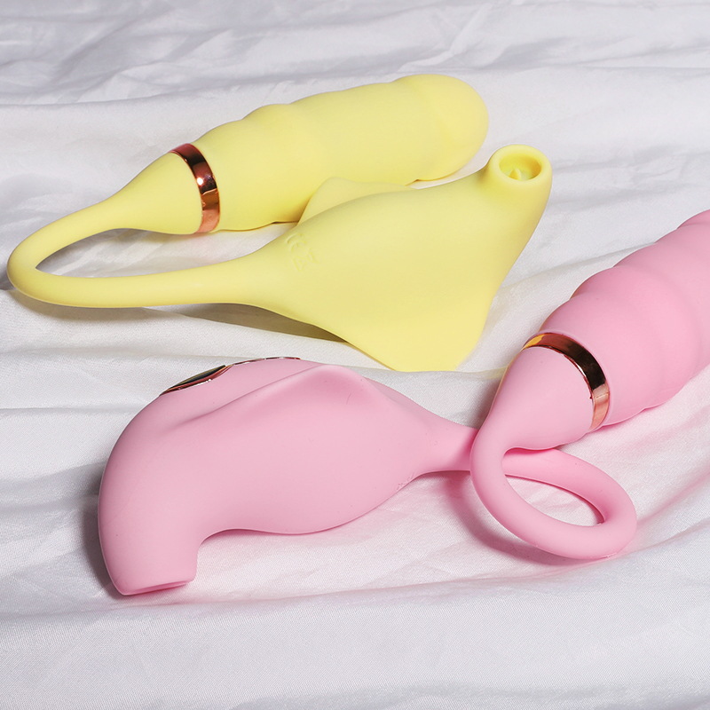 Women's Manta Ray Telescopic Sucking Vibrator Toy 13