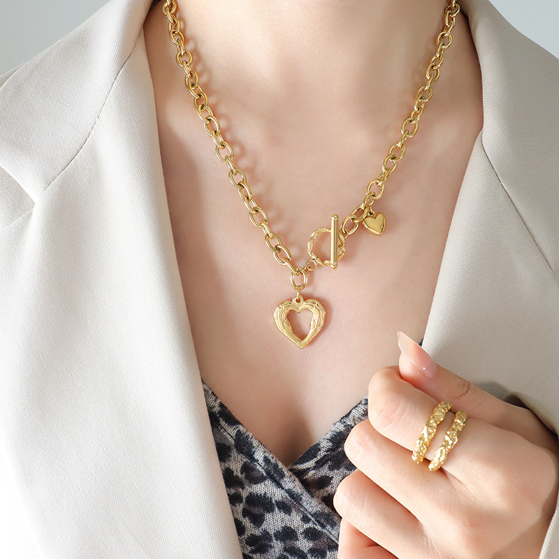 Heart-shaped OT-clasp Necklace Womens Clavicle ChainTitanium Steel