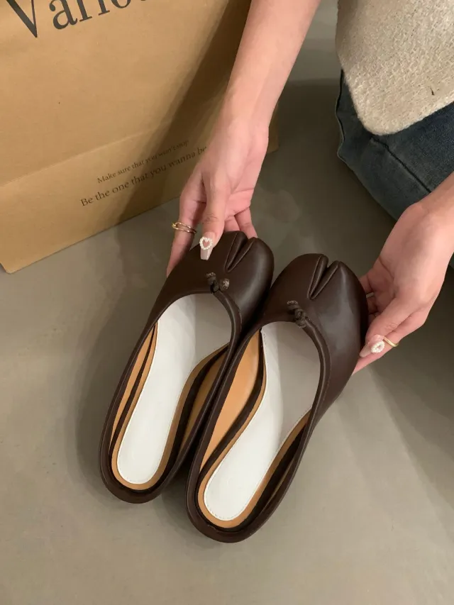 Split Toe Trotter Low cut Slip on Shoes Brown - Shop at LoveMi