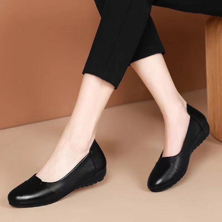 Low-Heeled Wedge Flats, picture 2 of 6