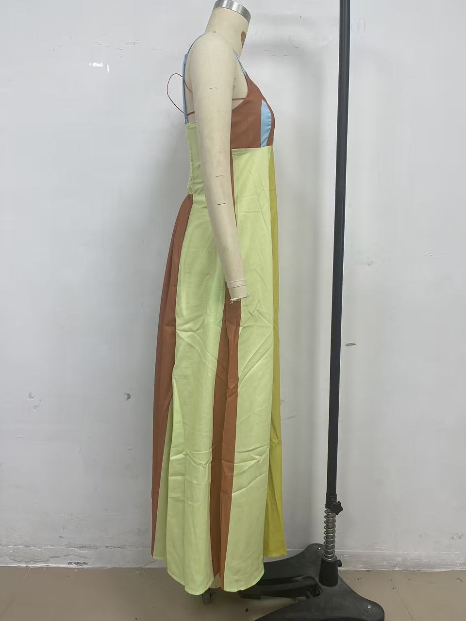 Buy Women's Clothing Online | Buy Trending Dresses for Women