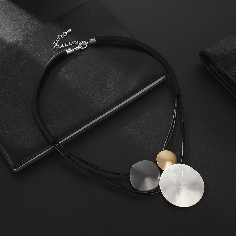 Trend Round Pendant Geometric Alloy Choker