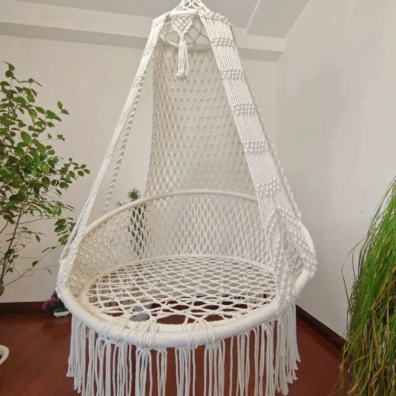 Large Hand-woven Cotton Rope Hanging Chair
