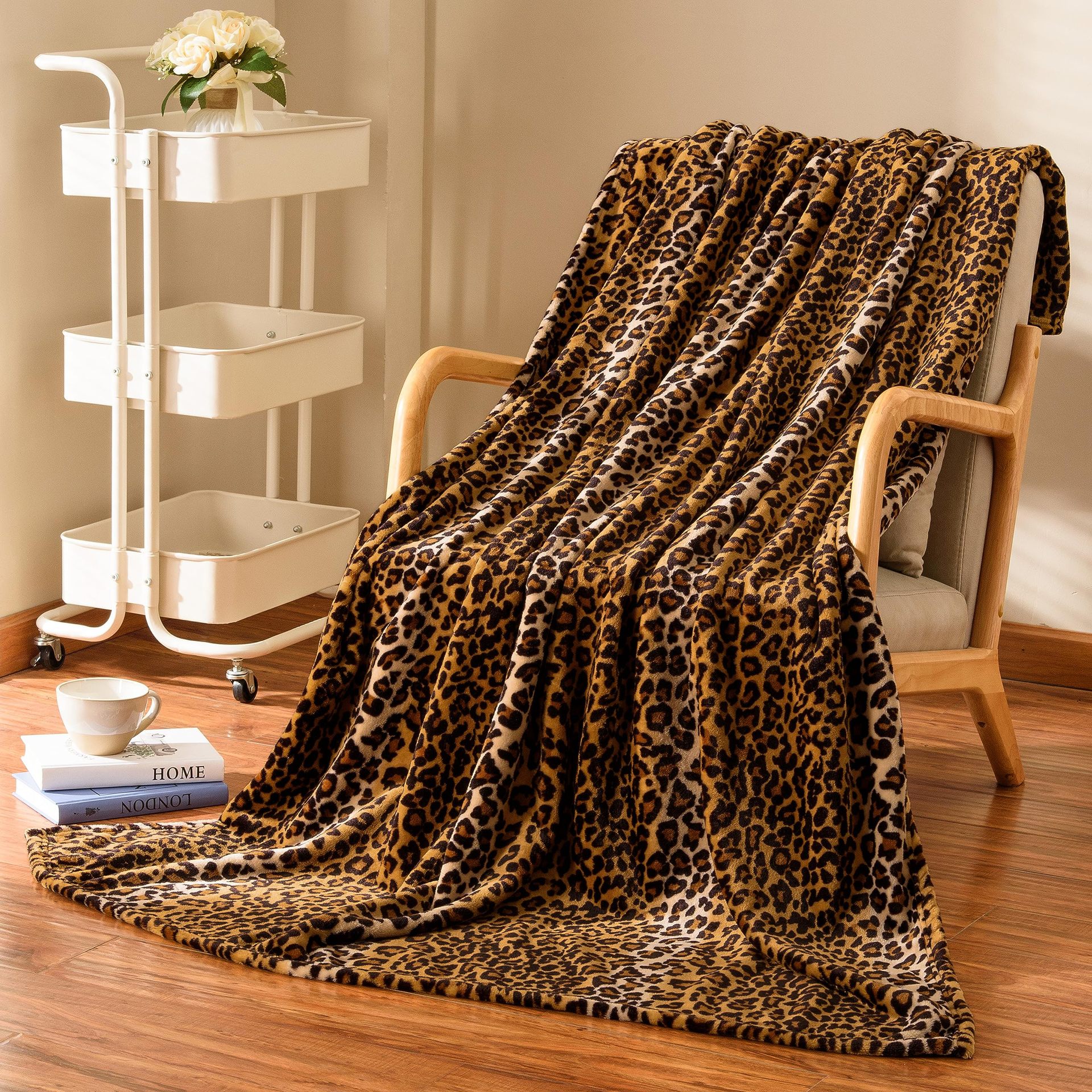 Classic Leopard-print Flannel Blanket Modern Style