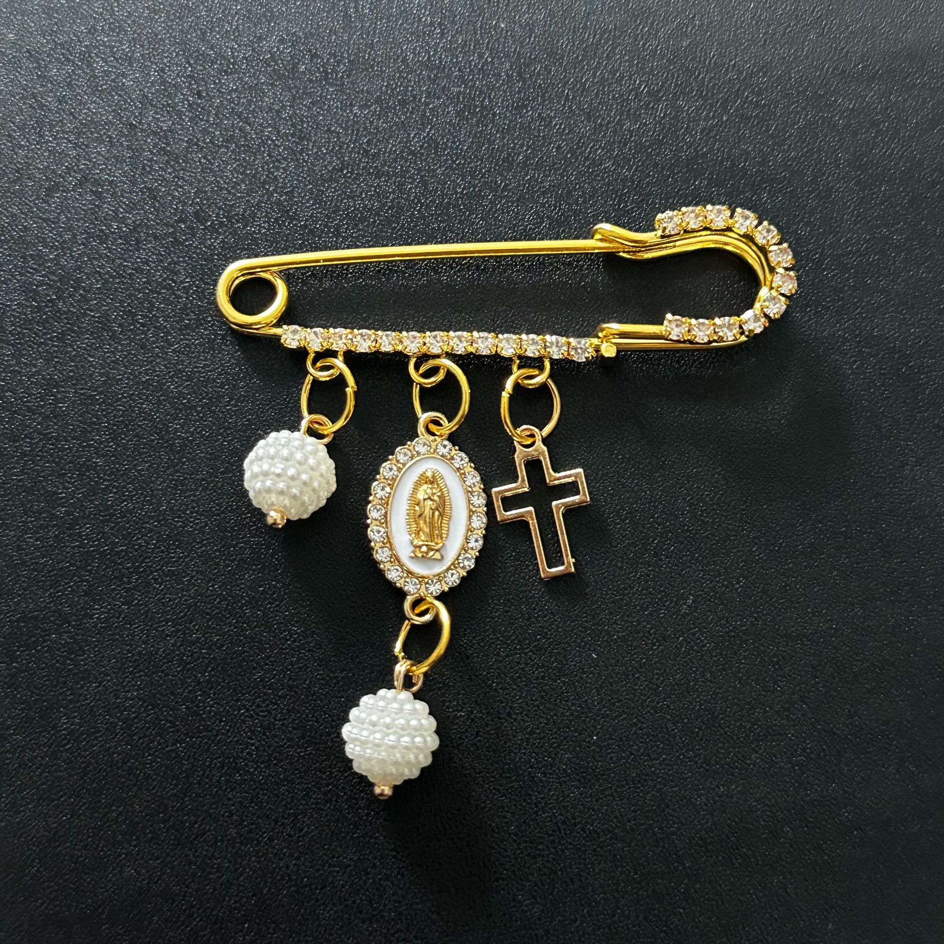 Retro Cross Faith Brooch Set With Rhinestones In European And American Style