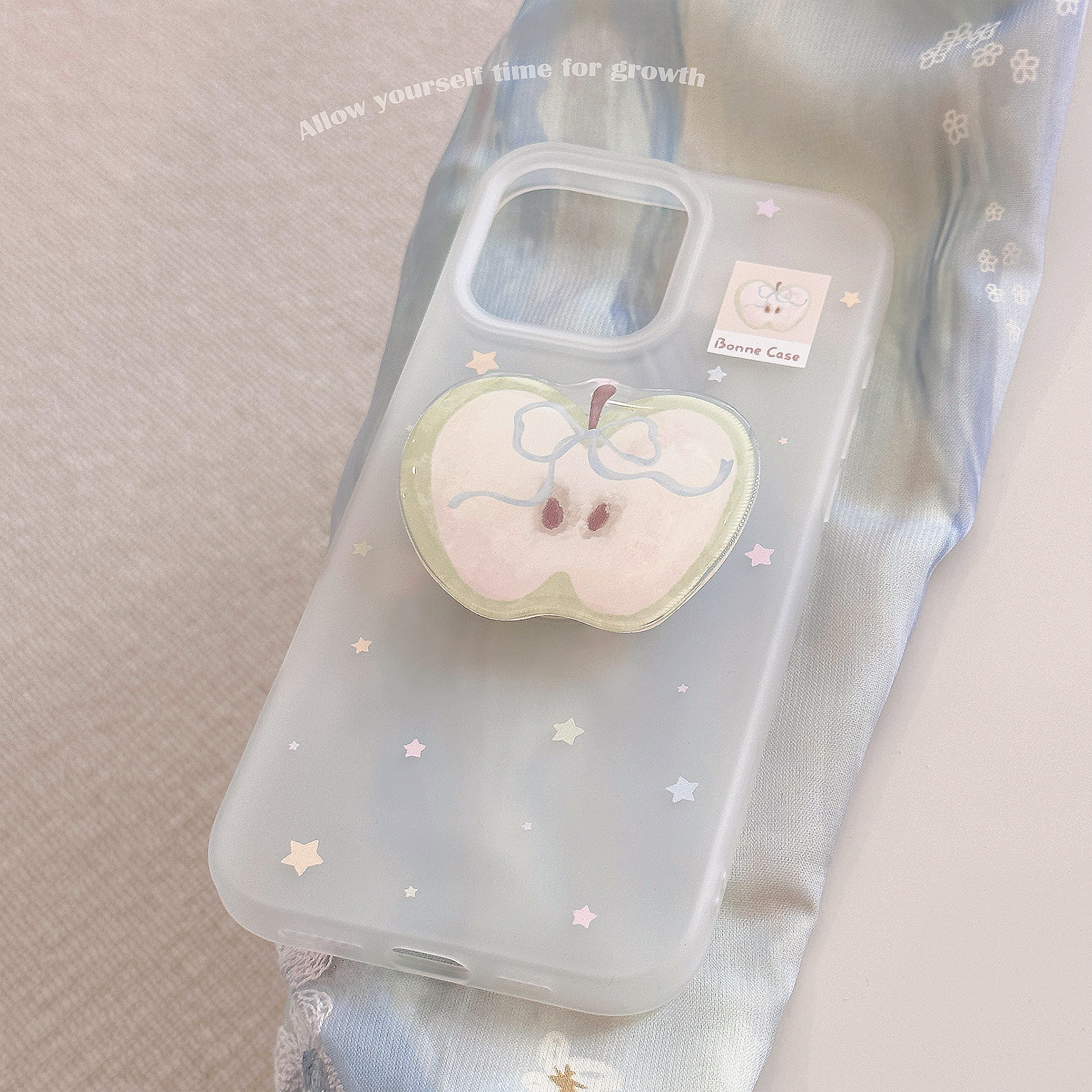 Stylish Graffiti Silicone Phone Case With A Chain For A Niche Look