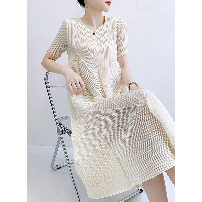 Pleated Short-Sleeve Dress, picture 2 of 9