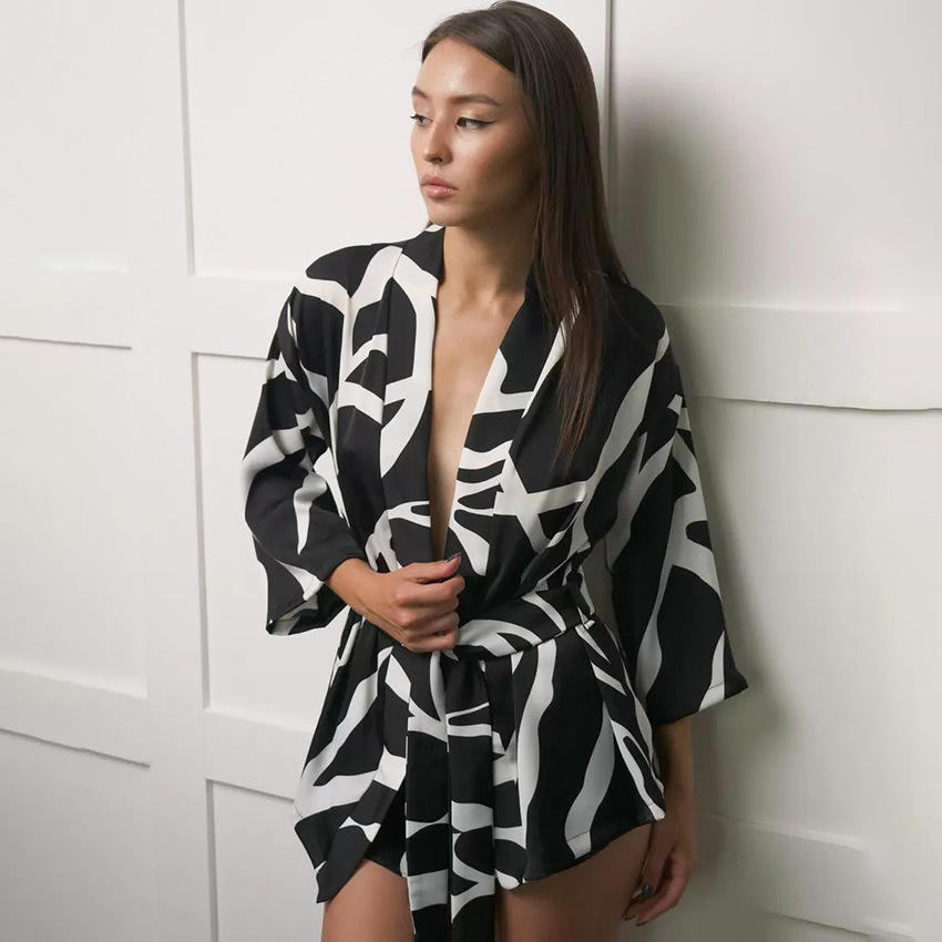 European And American Autumn And Winter Comfortable Fashion Printed Nightgown Shorts Two-piece Set