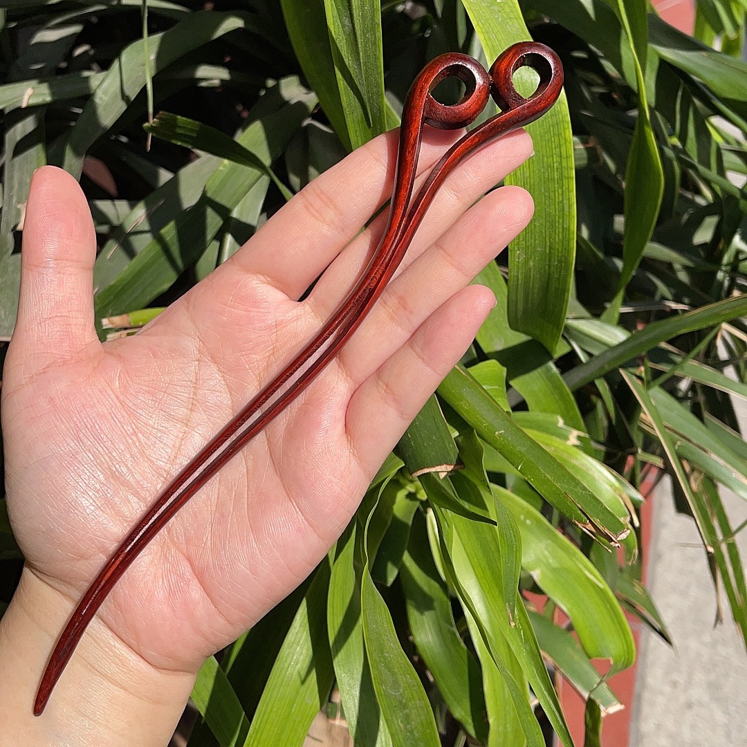 Ebony Antique Carved Hairpin 31
