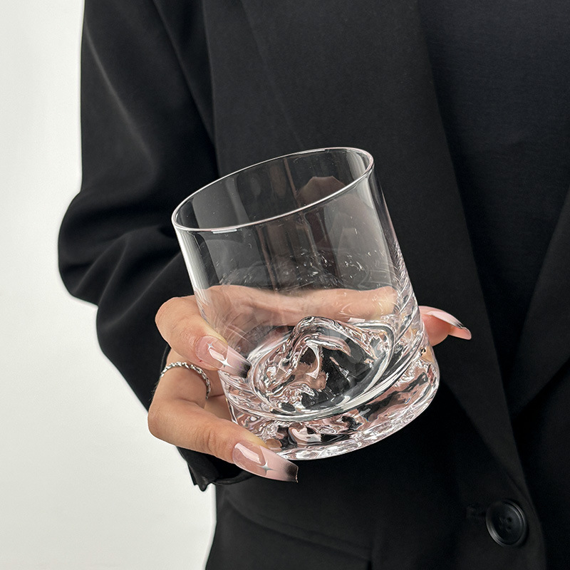 كأس زجاجي فاخر للماء والعصائر والمشروبات