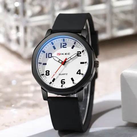 Fashion Trend for Both Male and Female Watch