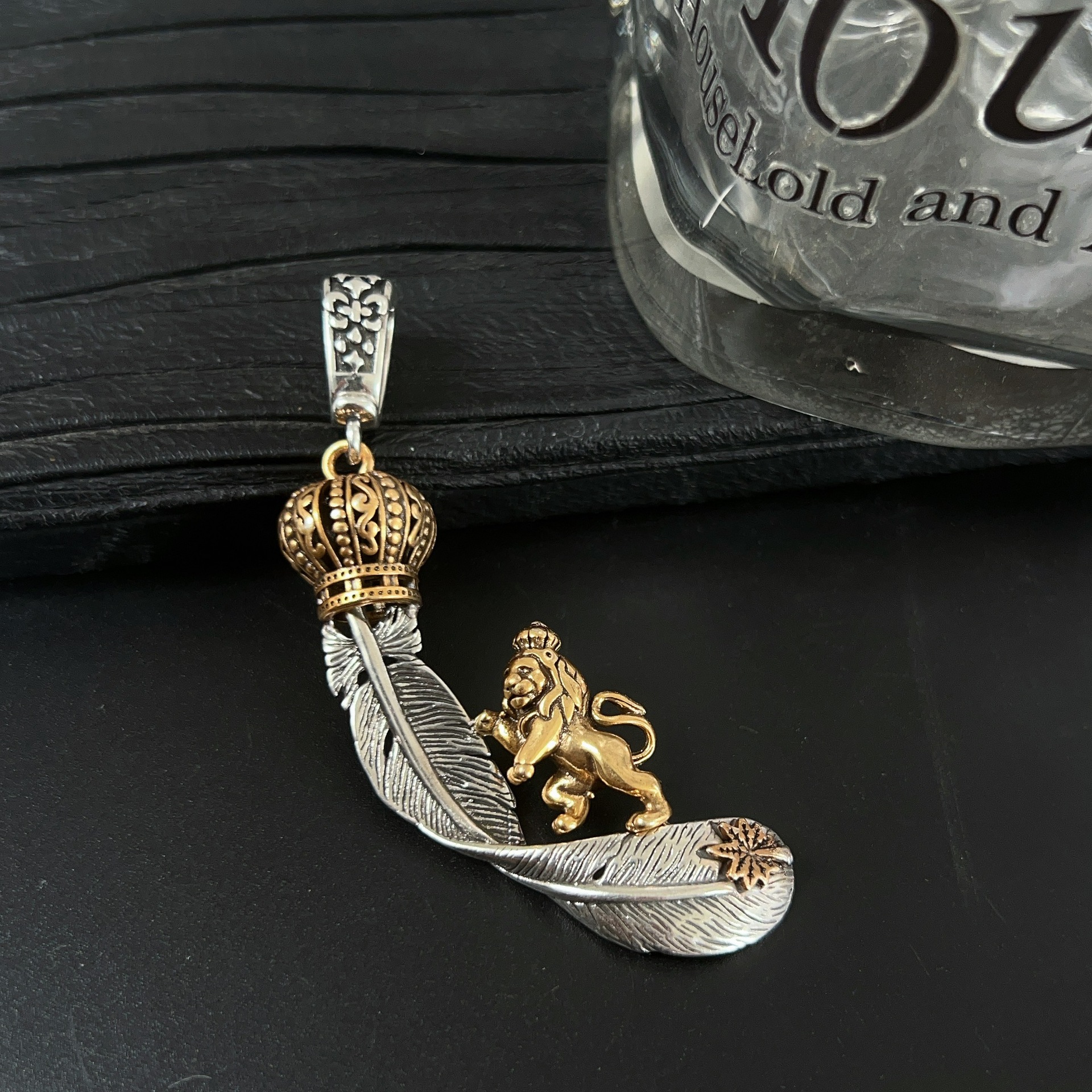 Vintage Thai Silver Crown Feather Lion Personalized Creative Necklace