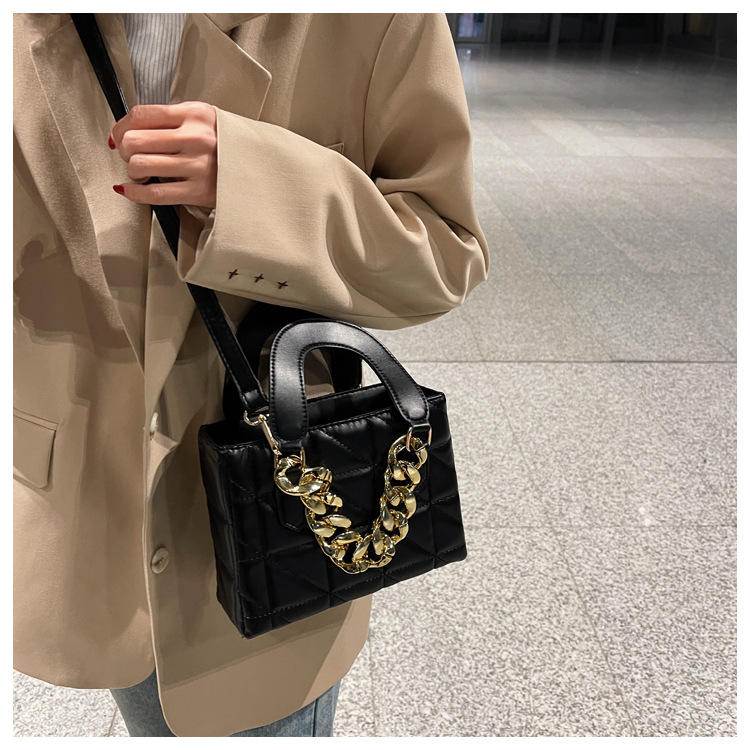 Title 8, Borsa a mano donna stile coreano con catena spe...