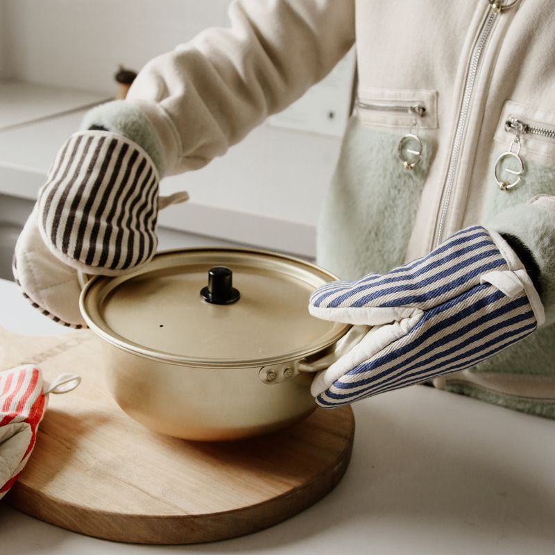 Insulated Duckbill-Shaped Household Kitchen Baking Oven Gloves 4