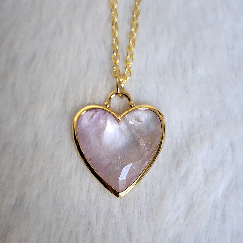 European And American Handmade Natural Stone Love Pendant