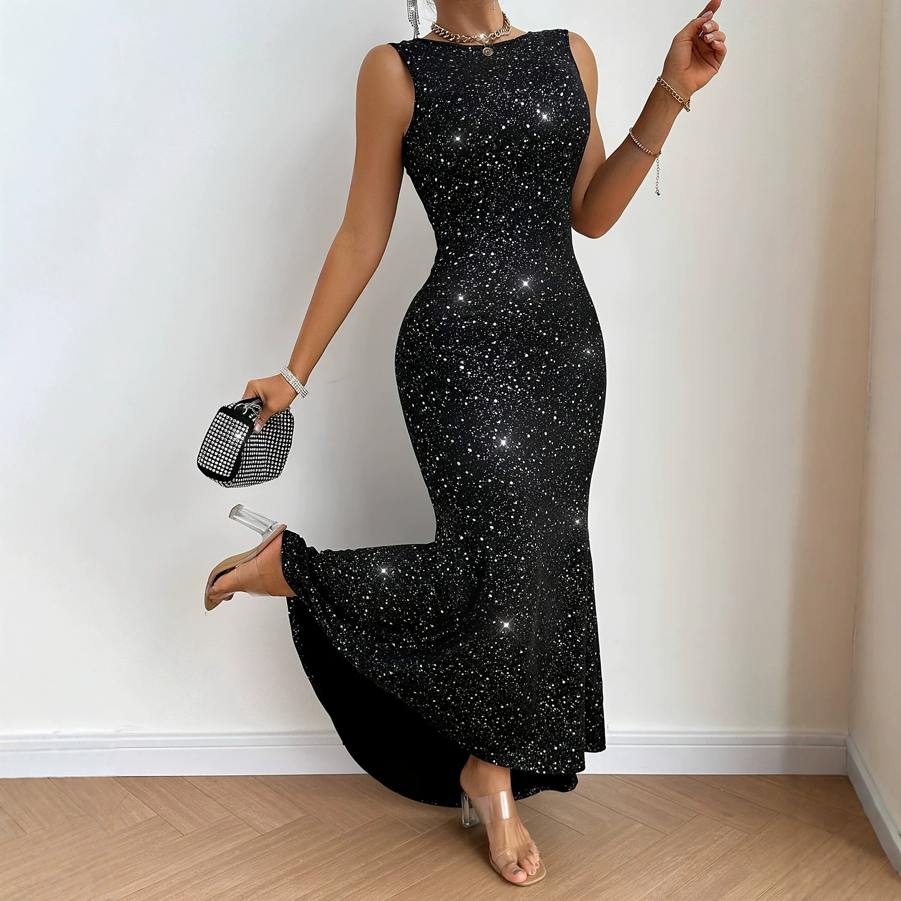 Fashionable And Sexy Backless Mermaid Dress