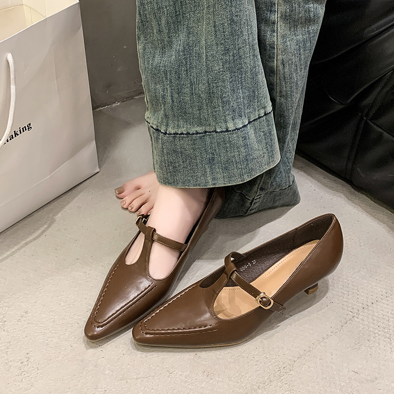 Pointed Toe Buckle Pumps, picture 5 of 6